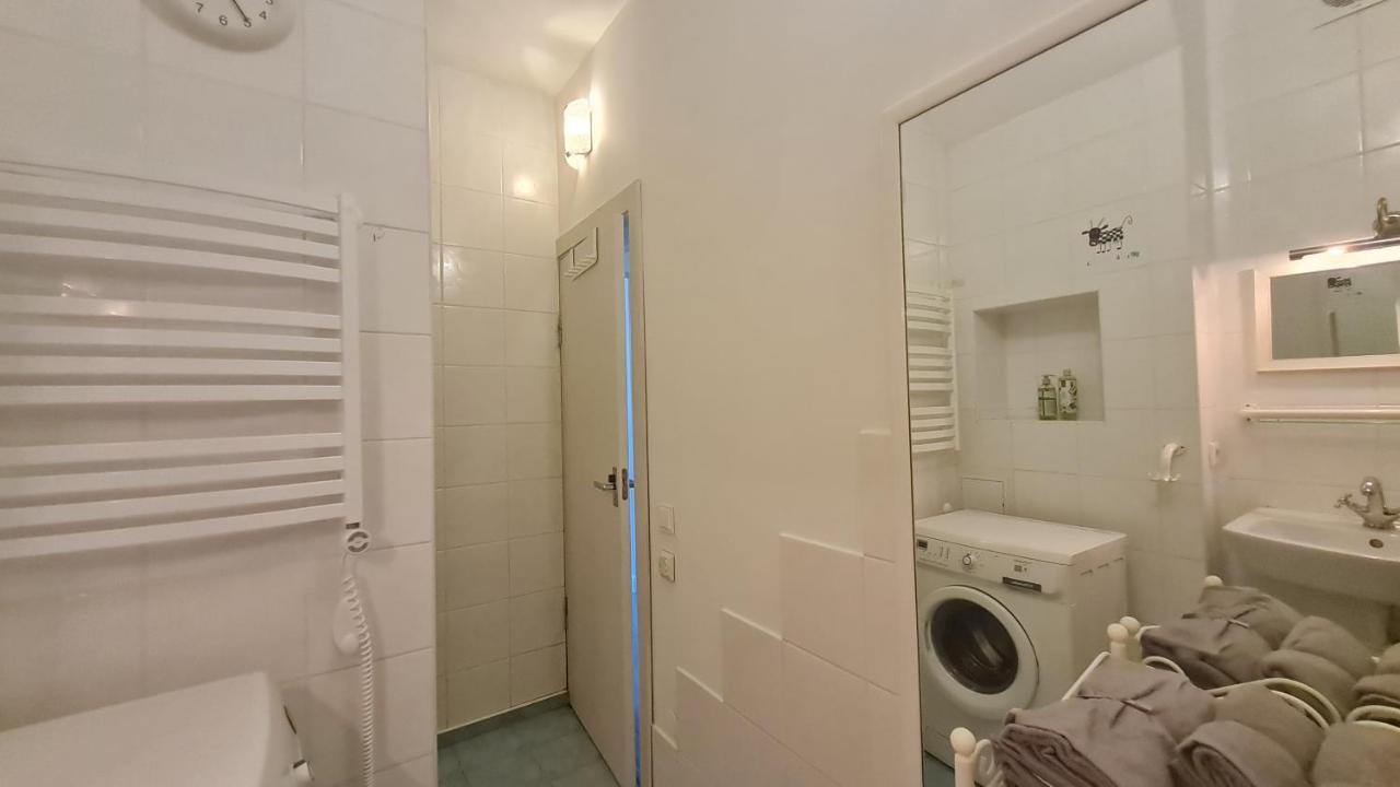 Rehouse Vokieciu Str.9, 2 Bedroom Vilnius Luaran gambar